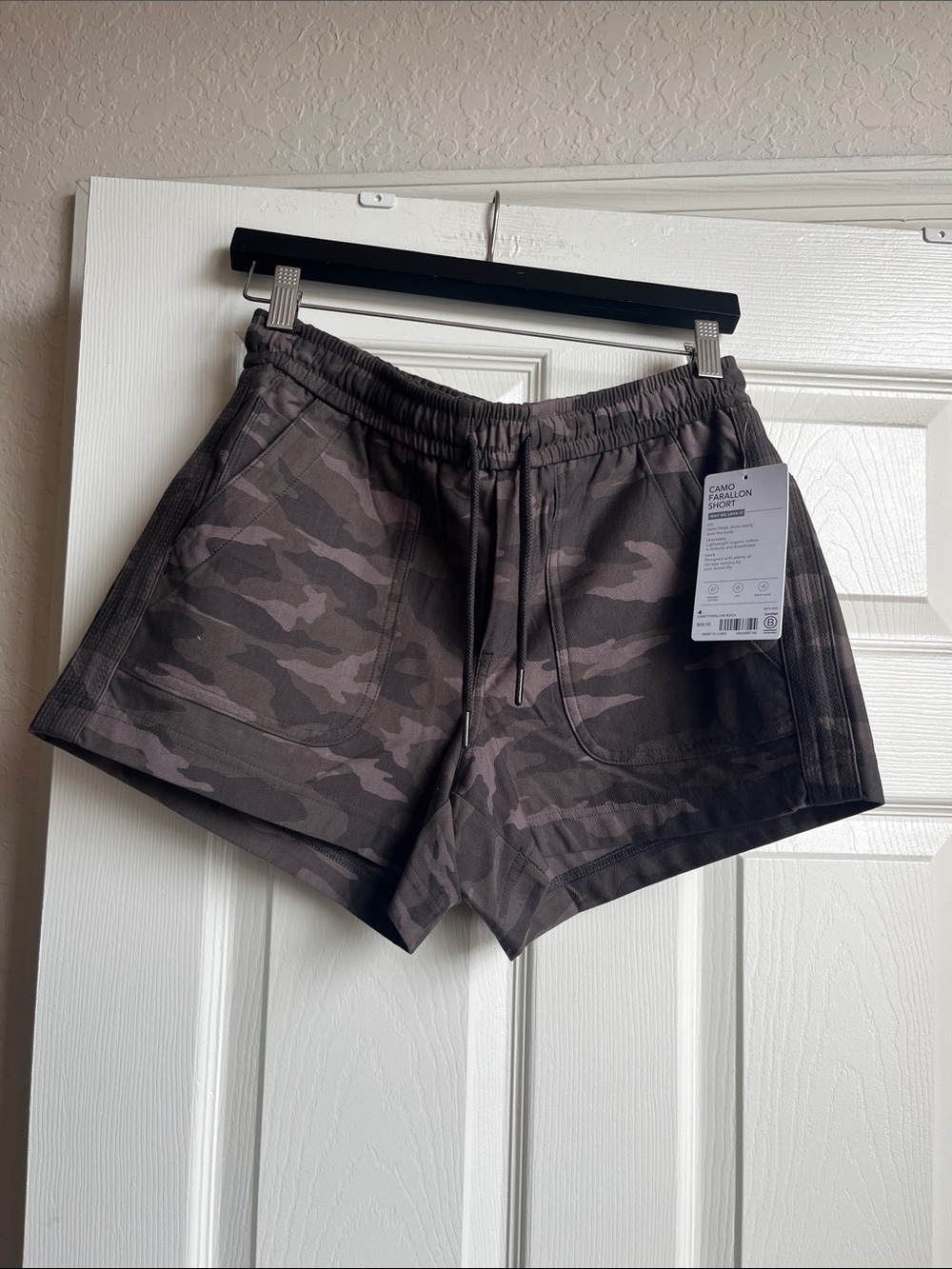 Athleta Women's Camo Farallon Shorts - Olive Gray